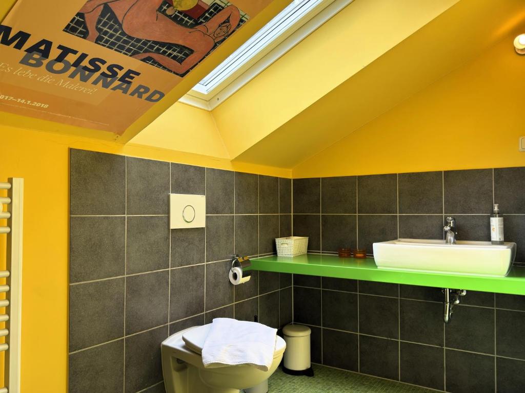 B&C Bett mit Gemeinschaftsbad (Männer)