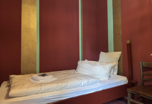 B&C Bett mit Gemeinschaftsbad (Frauen)